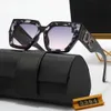 Occhiali da sole di lusso per uomo Donna Designer popolare Moda donna Retro Cat Eye Shape Frame Occhiali Summer Leisure Wild Style Protezione Uv400 Vieni con scatola