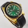 腕時計40mm緑の贅沢な男性は316Lスチールゴールドケース24宝石NH35 Miyota 8215ブラシ付きラバーストラップサファイア自動スクリュークラウン