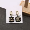 Charm Designer Orecchini Ear Stud Marca Placcato oro 18 carati Designer Geometria Lettere Moda Donna Orecchino di cristallo Festa di nozze Jewerlry Classic T230301