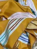 Kwadratowy szalik kobiet szalik 100% Twill Silk Material Złote Pint Letters Wzór koni Rozmiar 130 cm - 130 cm