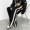 Herrbyxor Privatänker Korean sida randiga män Lossa Sweatpants Streetwear Slit Man Wide Leg Trousers Manliga överdimensionerade lastbyxor 230301