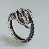 Pierścienie klastrowe rozmiar S925 srebrny pierścień Srebrny Pierścień Creative Dragon Party Biżuteria Punk Rock Potężny pierścionek prezentowy dla mężczyzn i kobiet Kofo G230228