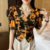 Chemisiers pour femmes 2023 Summer Fashion Femmes Tops Et French Retro Bubble Sleeve Floral V-cou Button Up Chemises Femme Vêtements En Mousseline De Soie 2880