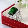 Cluster Rings Huitan Hyperbole Square Green Cubic Zirconia Rings Women Wedding Anniversary Party Gorgeous Lady's Special-interested Jewelry G230228