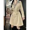 Damen-Trenchcoats Designer 22 Frühherbst neue modische, sauber geschnittene Taillendesign langer Trenchcoat Frau X8PY