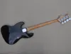 4-saitige E-Bassgitarre mit blauem Korpus und geflammtem Ahornfurnier. Kann individuell angepasst werden