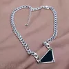 Романтические мужские роскошные посеребренные ожерелья, дизайнерские буквы, узор, современная эмалированная треугольная бирка, кубинская цепочка со звеньями, кулон jewler358f