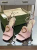 Projektantki luksusowe kobiety blokujące g top z tyłu miedziany miedziany pasek kostki obcasy sandałowe z pudełkiem