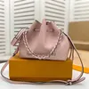 Bolsos Bolso de diseñador de hombro Marca de lujo Mochila de moda Bolsos de cuero para hombre Bolso de mujer Bolso de dama Carta Bolso de teléfono Monedero Totes metálicos de calidad superior 2023