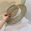 Nya naturliga gräs Strawhattar för kvinnor sommar Flat Brim Beach Sun Hats Fashion Hollow Holiday Cap Chapeau Femme