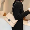 지갑 V- 라인 크로스 바디 스토어 정리 지갑 도매 및 여성용 Saccoche Shoulder 2023 Fashion SAC 핸드백 BOLSAS 손잡이가있는 주요 여성