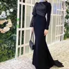 Elegante Saoedi -Arabië Vrouwen Avondjurken Ruches Ruches lange mouwen formele jurk sweep trein satijn Dubai Met Gala Dress 2022