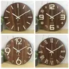 Horloges murales 12 pouces Horloge murale lumineuse en bois Night Glow Visible Nordic Silent Clock Décoration avec veilleuse pour chambre salon maison 230301