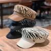 Beretten Koreaanse versie van M Standaard Navy Hat Ladies Autumn All-match Sun Cap Japanse Spring Fashion Zebra Patroon Flat Top Hoeden