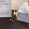 Bracciale stile moda braccialetti donna braccialetto designer lettera gioielli in acciaio inossidabile placcato oro 18 carati amanti del matrimonio braccialetti regalo classico all'ingrosso T230301
