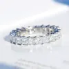 Klassisk fin smyckesring 925 Sterling Silver Full Princess Cut White Topaz Cz Diamond Gemstones Eternity Square Party Women Engagement Rings for Women
