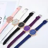 腕時計ファッション女性リストウォッチQuartz Luxury Ladies Watches Leather Pu Band Clock女性エレガントなパーティードレスギフト