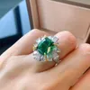Clusterringen Luxe ring voor vrouwen Vintage 10*12mm Lab Gecultiveerd Emerald Gemstone High Carbon Diamond Wedding Rings voor vriendin Vrouw G230228