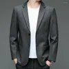 Herenpakken stijlvolle mannen donkergrijs blazer Engeland stijl slanke fit jasje pak mannelijke lente herfst outfits op maat gemaakte kleding gekotte kraagslijtage