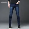 Jeans masculinos Chegada de jeans masculino Jeans retos calças completas com alta elasticidade Slim calça homem Moda Mid-Waist Jeans Men 230301