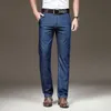 Mäns jeans 2022 Nya klassiska mäns märke Jeans Business Casual Thin Stretch Slim Jeans Byxor Bekväma Fashion Blue Blue Trousers Män Z0301