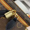 M42264 Designer Makeup bag Womens Leather Chain Fashion Cross body bagspring/summer makeup bag Inner compartment carrying bag