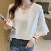 Blouses pour femmes été blanc en mousseline de soie dentelle Blouse femmes chemise décontracté hauts col en v manches évasées dames coréennes OL travail femme