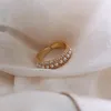 Anillo de clúster anillos para mujeres de lujo de lujo anillo de perla con apertura ajustable accesorios de joyería simples al por mayor