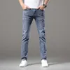 Diseñador de jeans masculinos Primavera y verano Pantalones de mezclilla heterosexuales bordados para hombres Pantalones casuales de lujo europeo Zaak