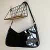 Kvällspåsar vintage kvinnor svart patent läder axel väska modedesign damer underarm retro y2k små handväskor handväskor