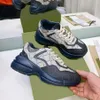 Botas 2024 Zapatos casuales de diseñador Zapatillas de deporte de cuero Zapatillas de deporte vintage de moda Zapatos deportivos de lujo para papá viejo Los más nuevos hombres Mujeres Mocasines