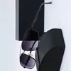 Zwarte zonnebril Het ultieme accessoire voor stijl en bescherming Kies een paar dat recht voor u is onderweg