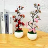 Flores decorativas Plantas artificiais Bonsai Faux Silk Flower Fake Plum Bluming Simulation Plant Plant Table Home Table Decoração de Ornamento