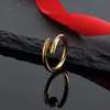 2022 marka klasyczna miłość obrączka luksusowa diamentowa wysadzana gwoździami pierścionek dla par dla mężczyzn i kobiet 316L Titanium Plated 18K złoto designerskie pierścionki biżuteria