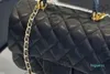 Tasarımcı-klasik mini flep kapitone kuzu derisi çapraz gövde çantaları üst co deri saplı totes altın metal donanım matelasse zincir crossbody dönüş kilit dikdörtgen çanta