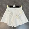 Kvinnors shorts sommar 2023 Collection Flower Applicques High midje Slim Suit kjol Kvinnlig tidvatten GE593