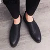 Scarpe eleganti Slip On Uomo Designer Ascensore per ufficio 2023 Mocassini Italiano Sapato Social Masculino Chaussure