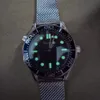 60ème Montre Homme 42MM Nylon Mouvement Automatique Forme Ondulée Lunette Verte Cadran Lumineux Vis Couronne Bande De Maille Bracelet En Métal 2813 Montre-Bracelet