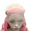 Lange gewellte rosa Perücke, halb handgebunden, hitzefreundliche Kunsthaar-Lace-Front-Perücke für Cosplay-Party