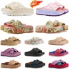 Lyxdesigner kvinnors brev Broderi stil Tofflor Sandal Sliders Macaron tjock botten halkfri mjuk botten mode G house tofflor kvinnor bär strandsandaler