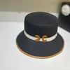 Gorra con diseño de combinación de letras marrones para mujer, gorros pequeños y elegantes para lavabo, sombreros de paja generosos de calle para mujer con cinta