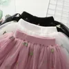 Kjolar sommar småbarn barn flickor prinsessa frukt banan broderi casual mesh midi tulle elastisk midja tutu kjolkläder T230301