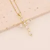 Kedjor 2023 Crystal Cross Necklace Golden Silver Color Female Pendant Gift för män Kvinnor Drop Neck Jewelry