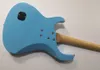 4 سلاسل Sky Blue Electric Bass Guitar with white pickguard maple fingerboard يمكن تخصيصها