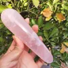 Estatuetas decorativas 14-16 cm de rosa natural quartzo de cristal personalidade de massagem rosa bastão de pedras preciosas barra de beleza yoni cura para mulheres presentes