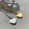 Collier coeur de pêche haut de gamme Charmant designer pendentif femme bijoux en or cadeaux usine en acier inoxydable en gros