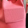 Trendig bokstav tryck tote väska flerfärgade hinkar påsar läder axelväskor kvinnor korsar kropp handväska modedesigners plånbok handväska all-match klassiska totes