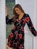 Casual Dresses LiTi Print Fashionable Women Dress 2023 Printed V-neck Waist