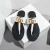 2023 Designer femme Pantoufles hommes pantoufle Bas de vitesse Flip Flops femmes luxe Diapositives sandales mode causal flip flop taille 37-42