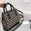 مصمم Galleria luxurys مصمم حقيبة السيدات حقيبة اليد من الجلد مثلث نمط النساء TOTES CROSSBODY TOTE أعلى جودة أحدث symbole